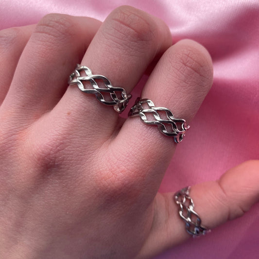 Wave Chain Adjustable Ring